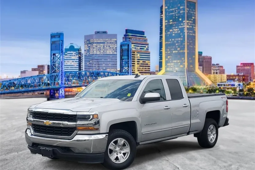 2019 Chevrolet Silverado 1500 LT photo 1