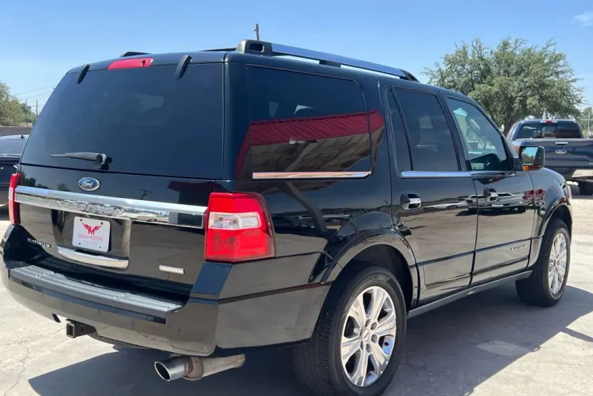 2016 Ford Expedition Platinum photo 1