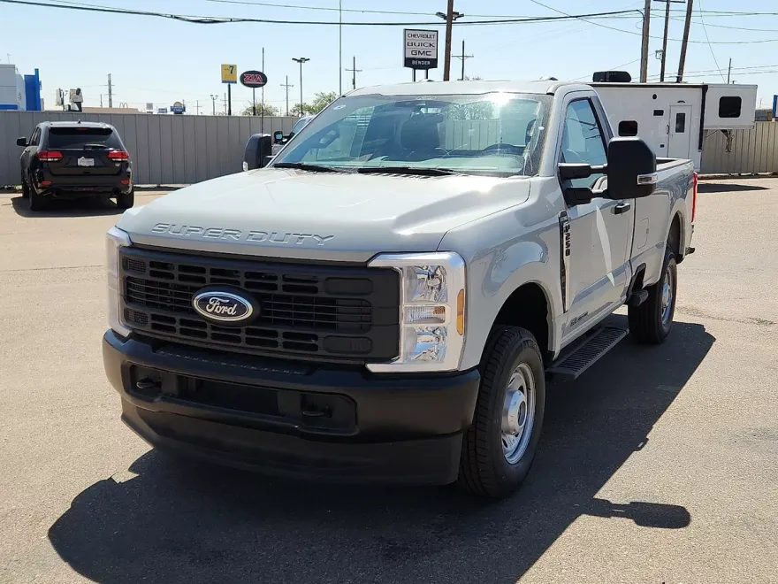 2025 Ford F-250 photo 1