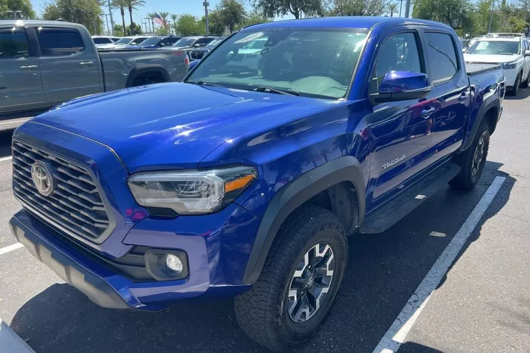 2022 Toyota Tacoma TRD Off-Road V6 photo 1