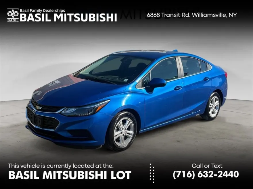 2017 Chevrolet Cruze LT photo 1