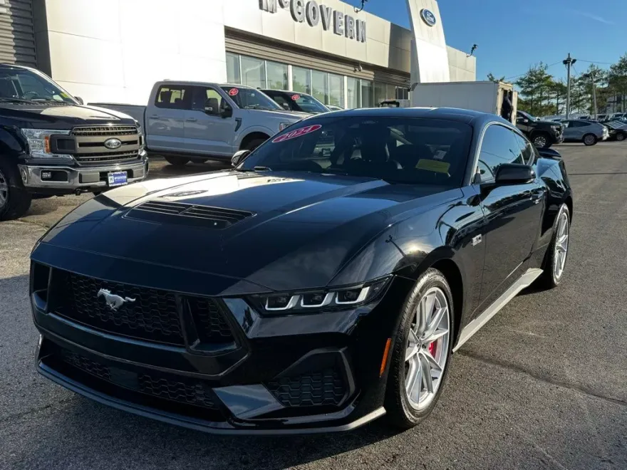 2024 Ford Mustang GT Premium photo 1