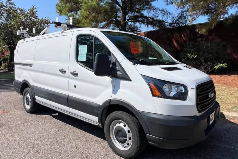 2019 Ford Transit Cargo photo 1