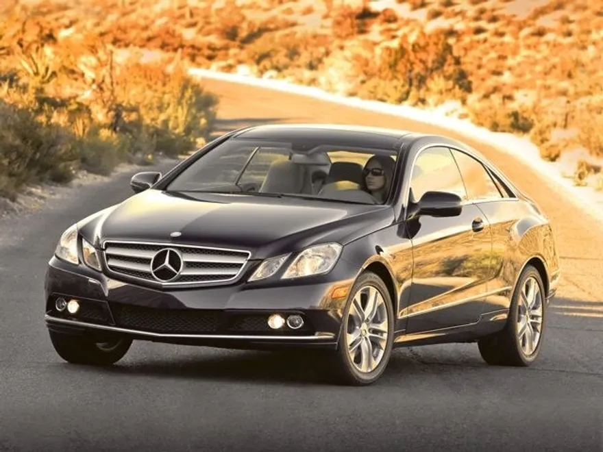 2010 Mercedes Benz E Coupe photo 1
