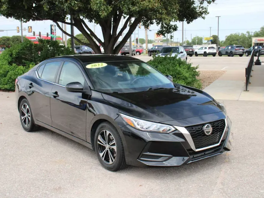 2022 Nissan Sentra SV photo 1