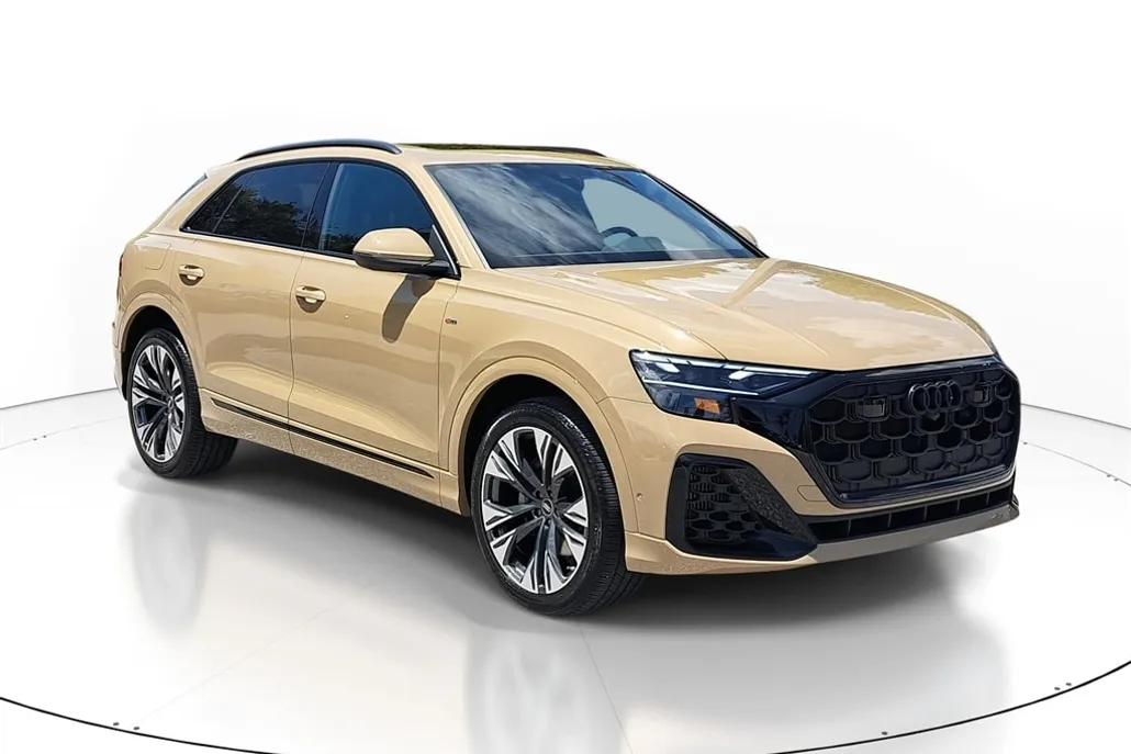 2025 Audi Q8 55 Premium Plus photo 1