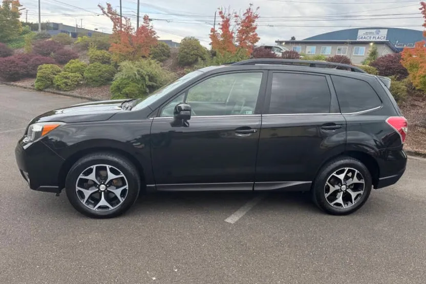 2014 Subaru Forester 2.0XT Touring photo 1