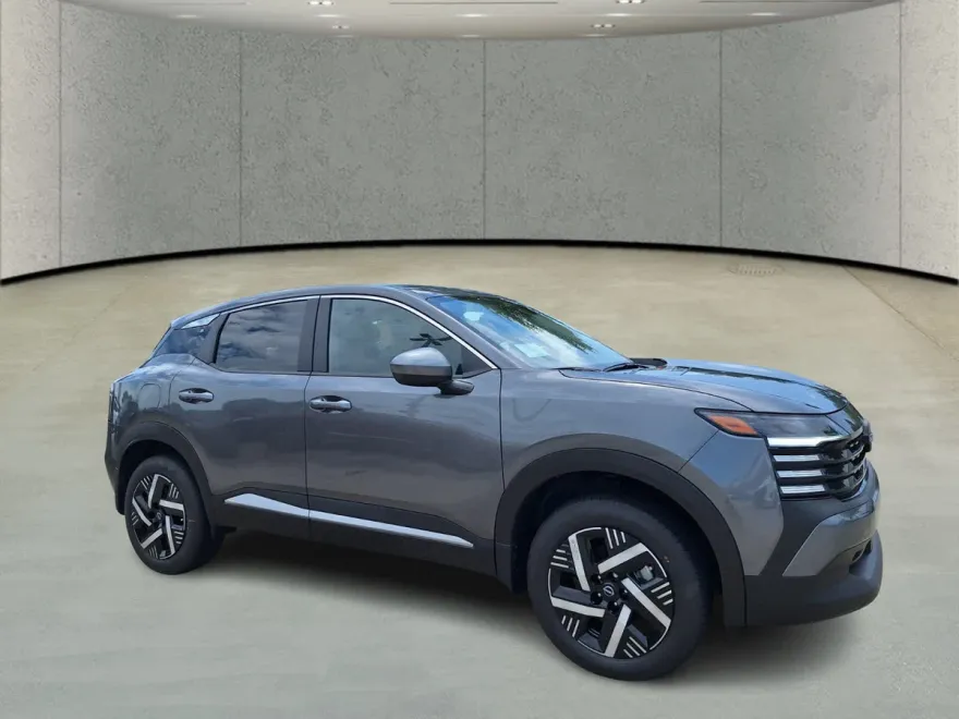 2025 Nissan Kicks SV photo 1