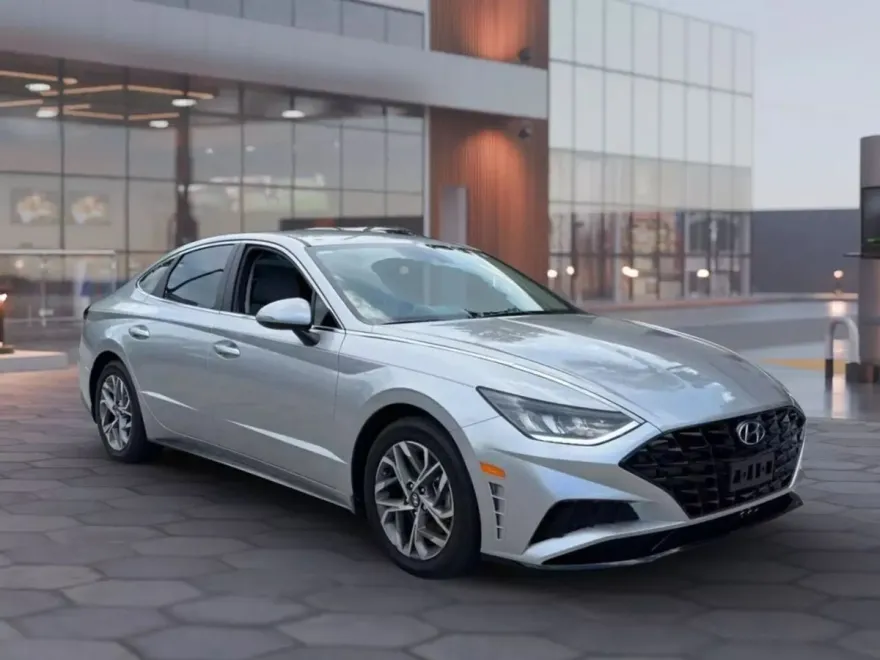 2021 Hyundai Sonata SEL photo 1