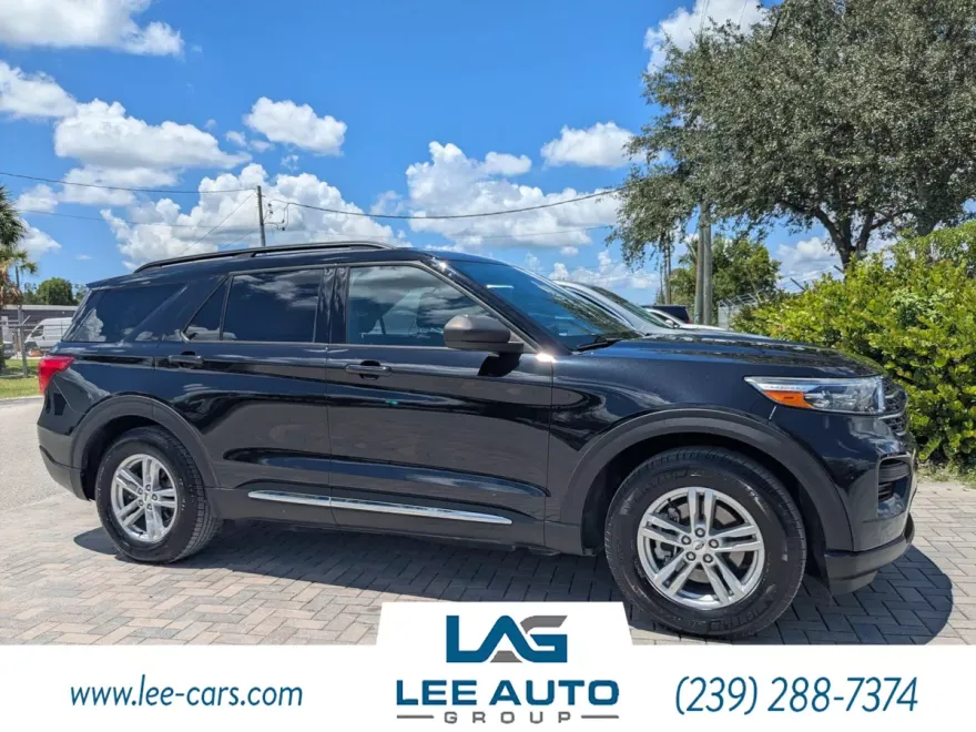 2020 Ford Explorer XLT photo 1