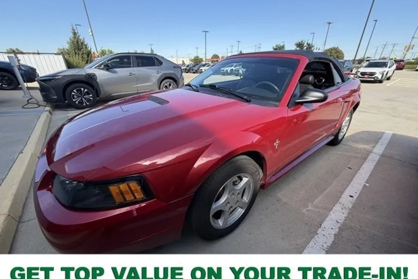 2001 Ford Mustang V6 photo 1