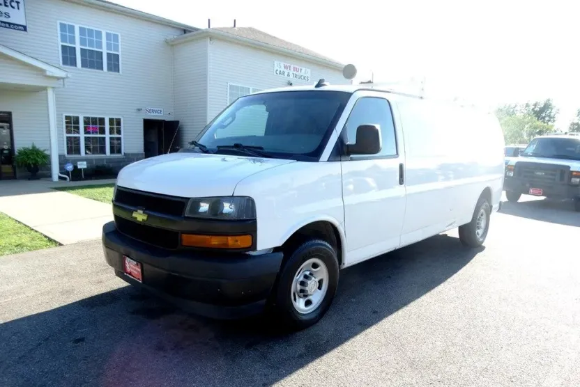 2018 Chevrolet Express photo 1
