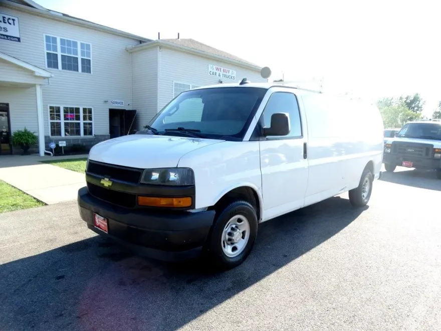 2018 Chevrolet Express photo 1
