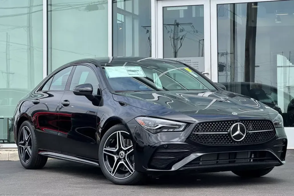 2025 Mercedes Benz CLA 250 4MATIC photo 1