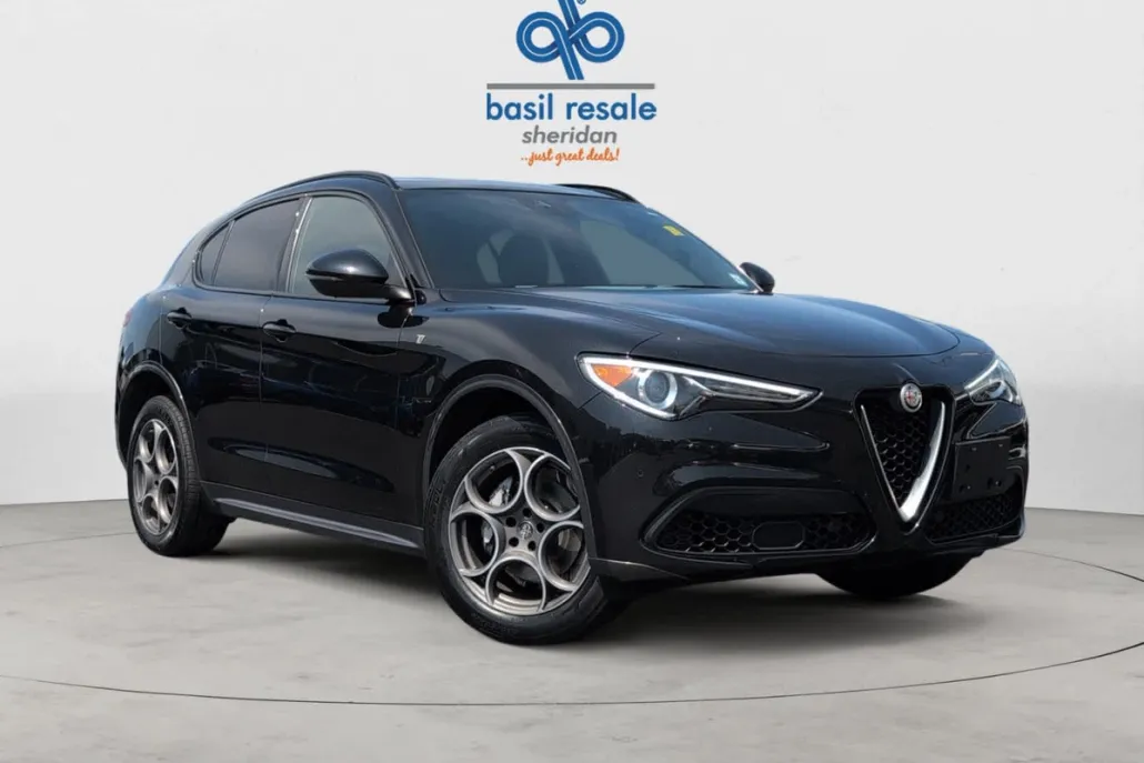 2022 Alfa Romeo Stelvio Ti photo 1