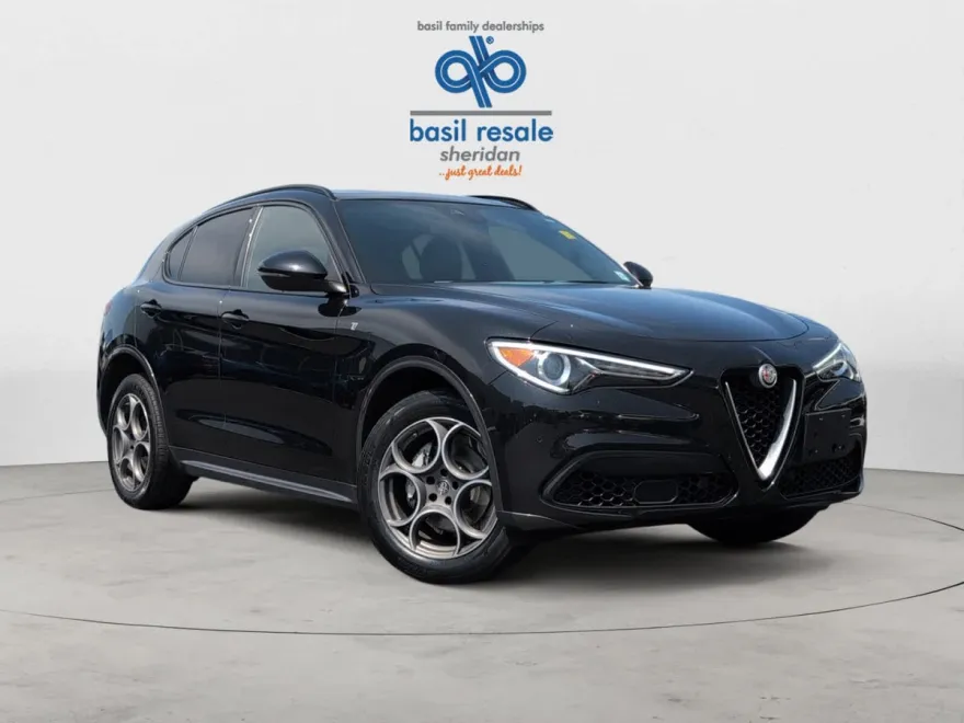 2022 Alfa Romeo Stelvio Ti photo 1