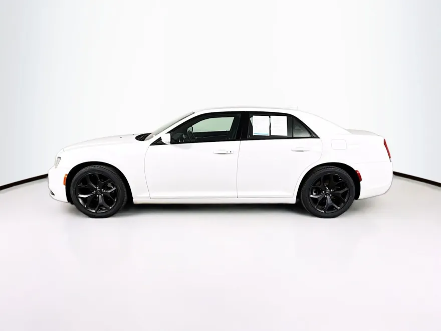 2021 Chrysler 300 LX photo 1