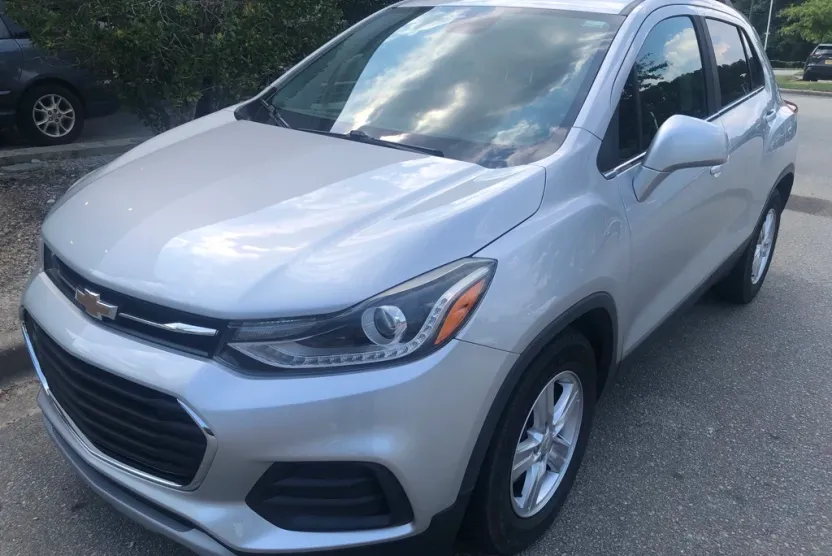 2018 Chevrolet Trax LT photo 1