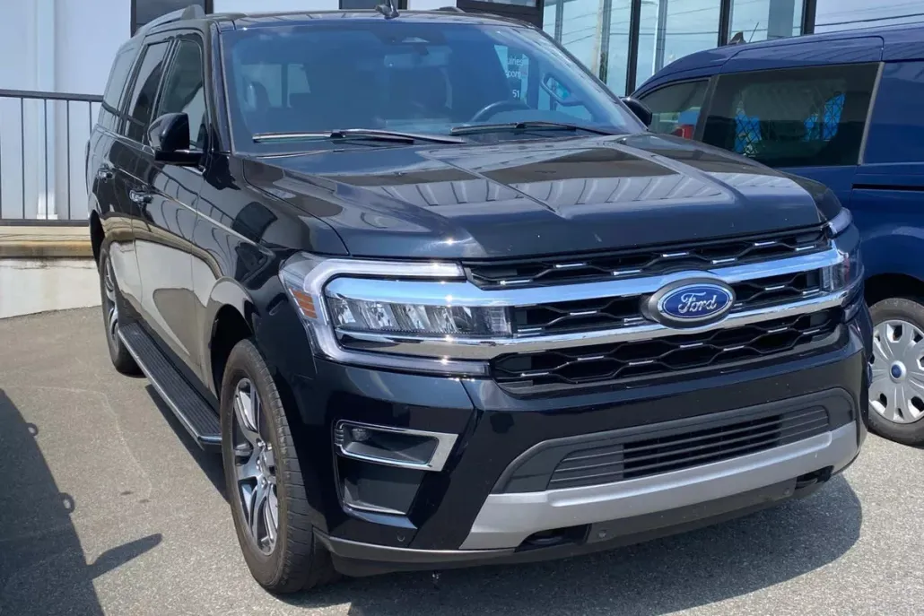 2023 Ford Expedition Limited photo 1