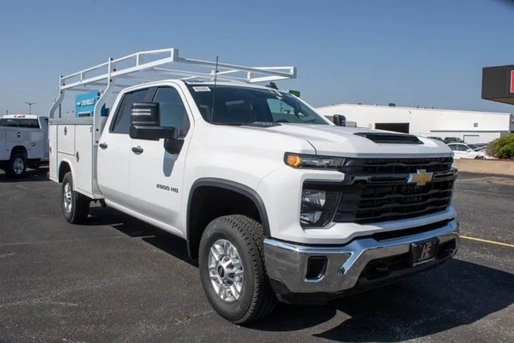 2025 Chevrolet Silverado 2500HD photo 1