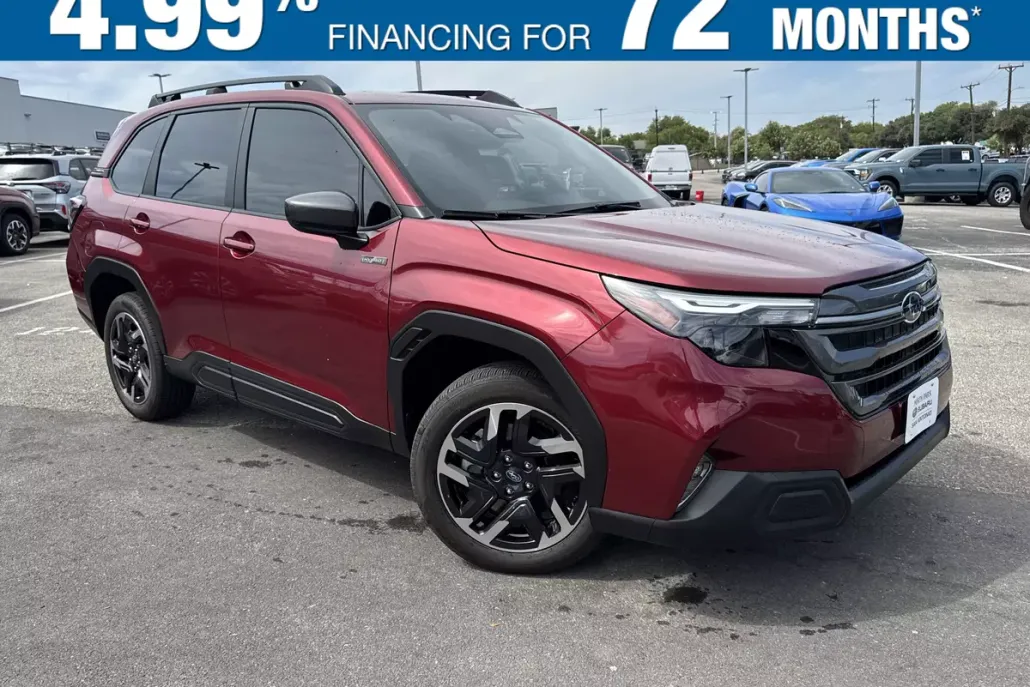 2025 Subaru Forester Premium photo 1