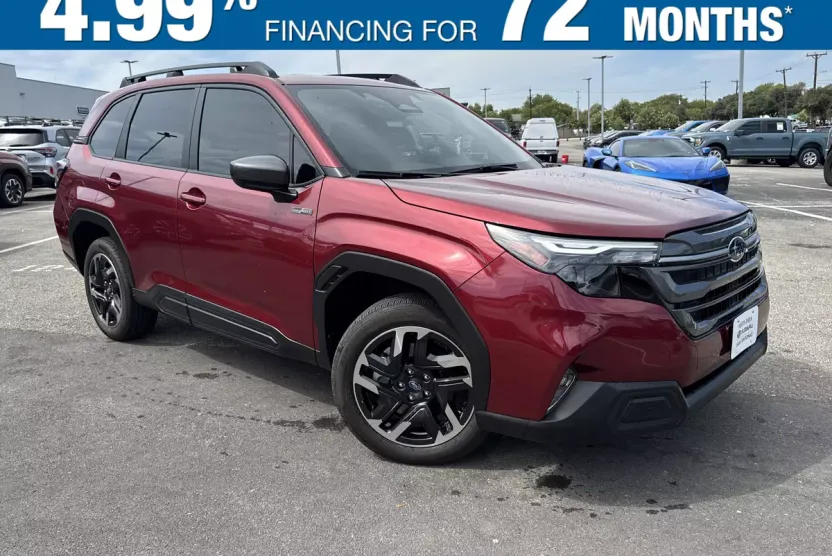2025 Subaru Forester Premium photo 1