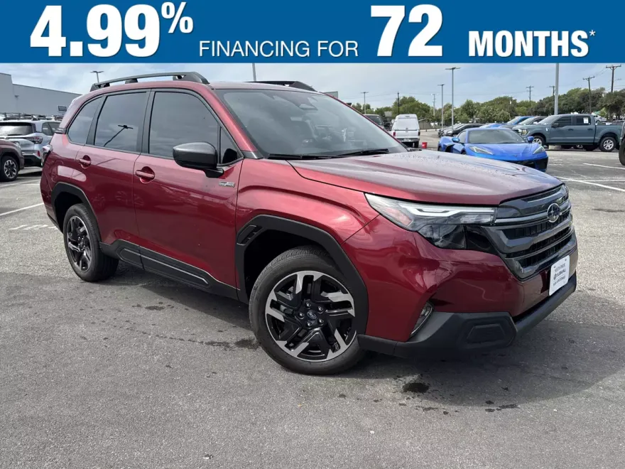 2025 Subaru Forester Premium photo 1