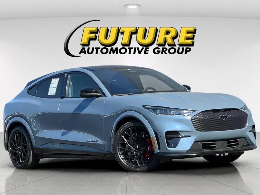 2023 Ford Mustang Mach-E GT photo 1
