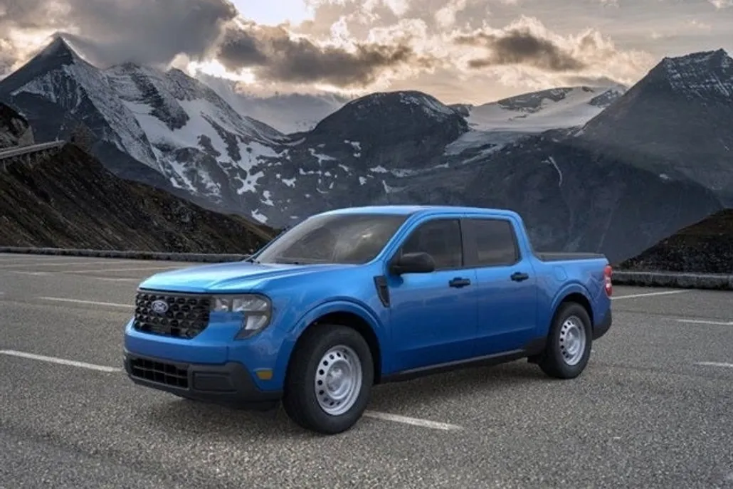 2025 Ford Maverick XL photo 1