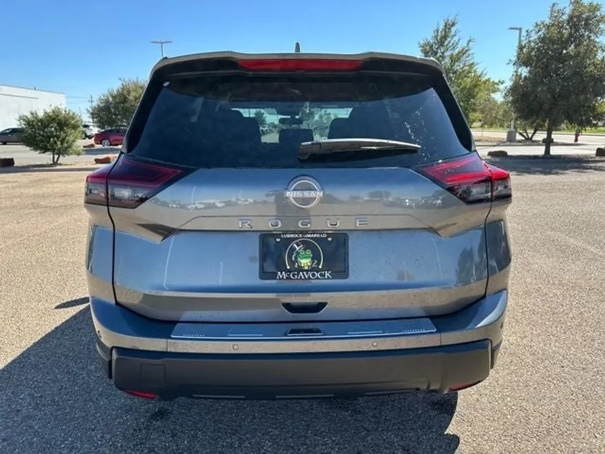 2026 Nissan Rogue SV photo 1