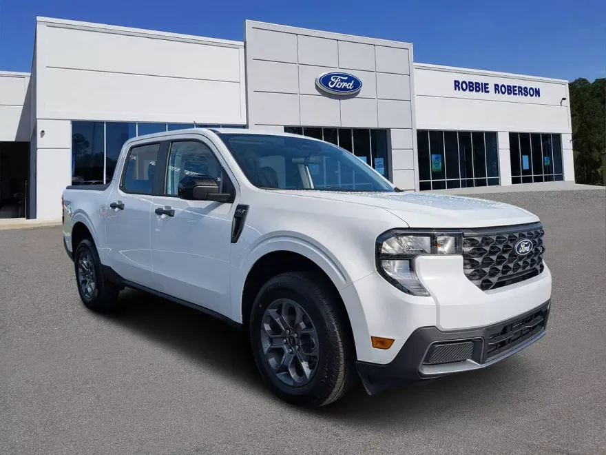 2025 Ford Maverick XLT photo 1