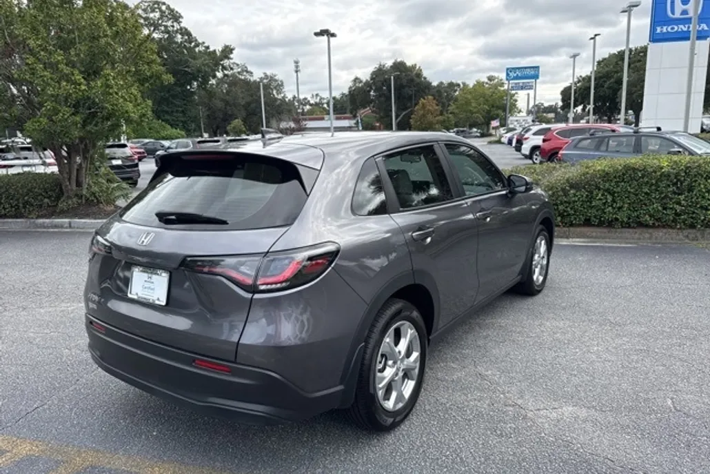 2025 Honda HR-V LX photo 1