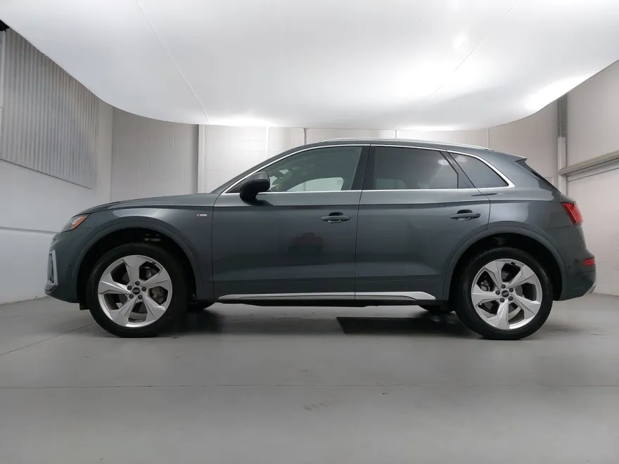 2024 Audi Q5 45 S line Premium photo 1