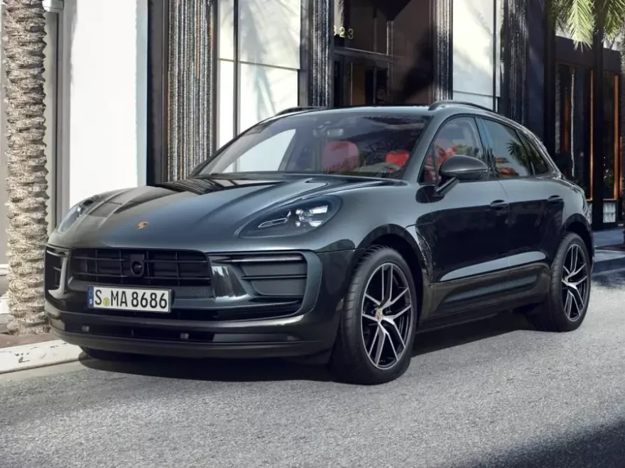 2025 Porsche Macan T photo 1
