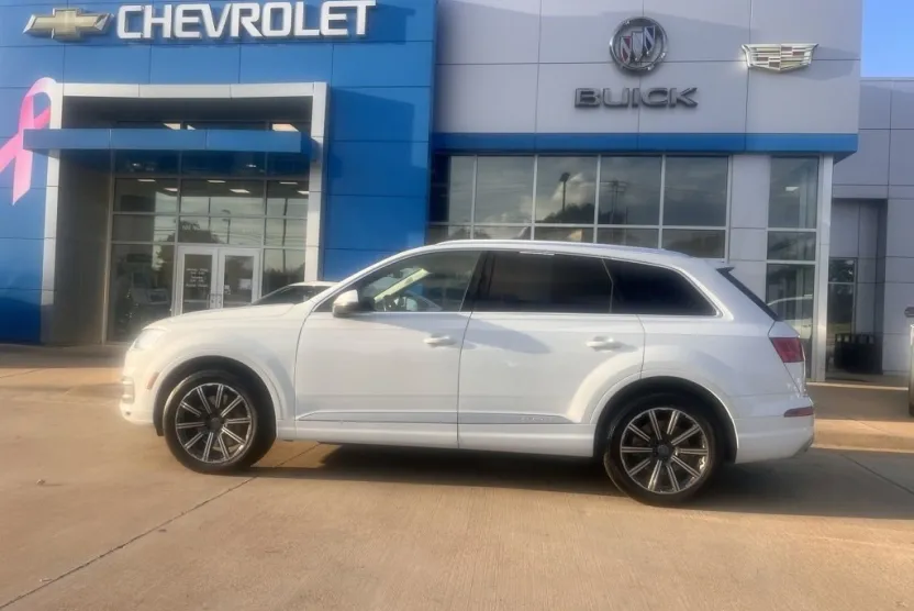 2017 Audi Q7 Premium Plus photo 1