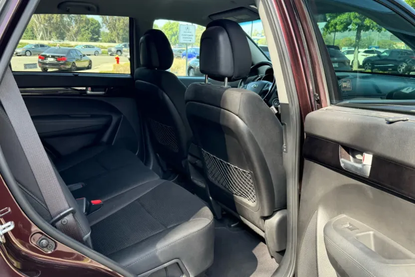 2015 Kia Sorento LX photo 1