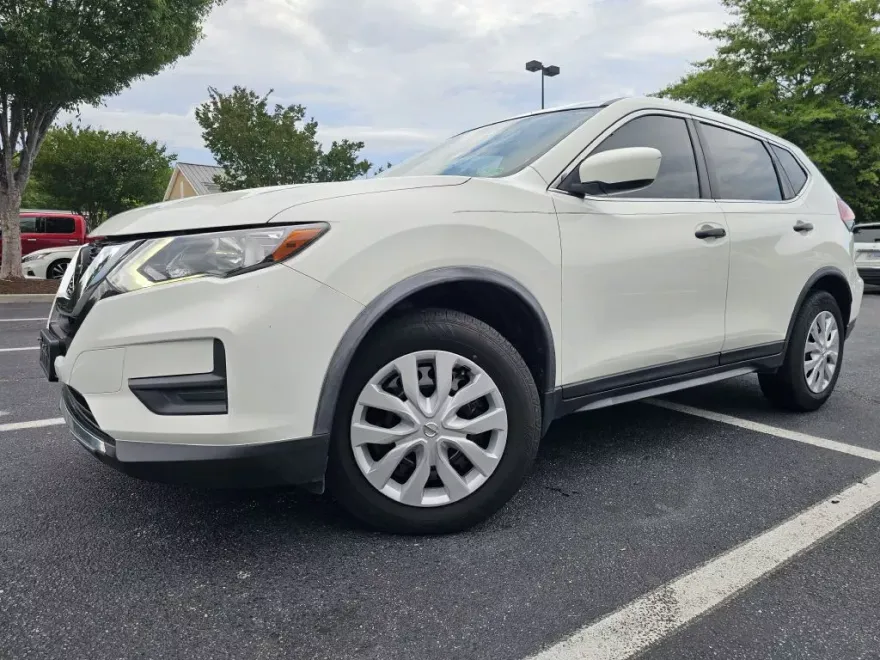 2020 Nissan Rogue S photo 1