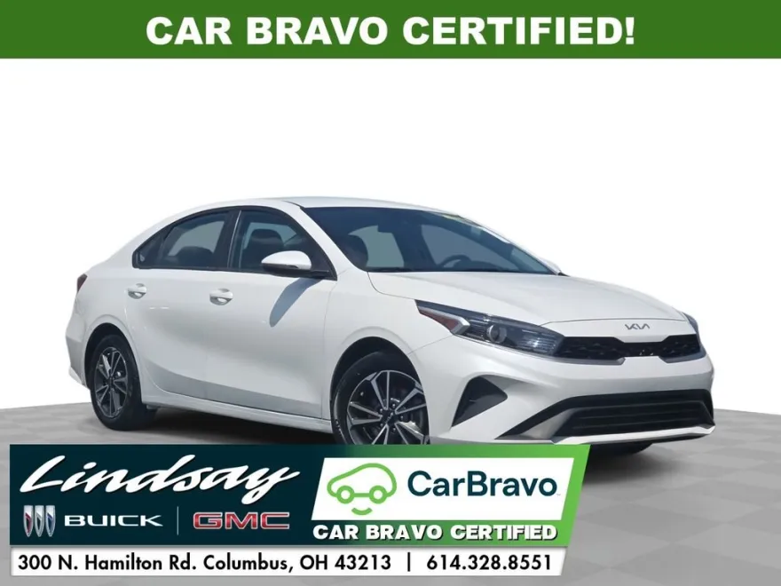 2023 Kia Forte LXS photo 1