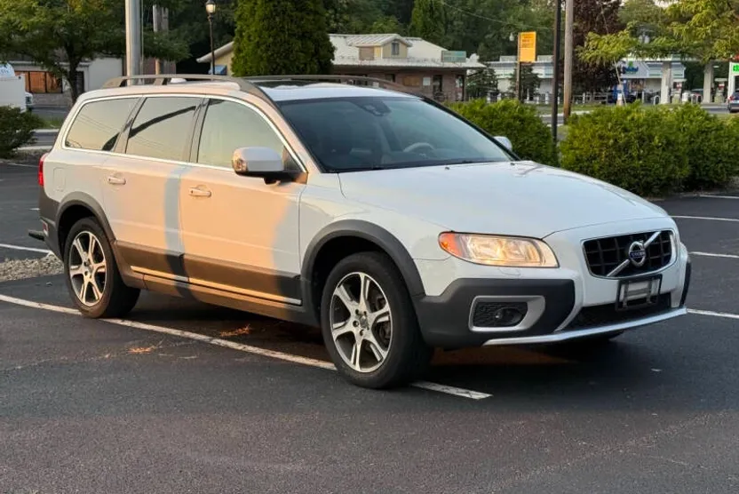 2012 Volvo XC70 T6 Platinum photo 1