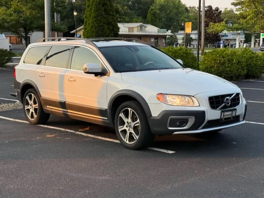 2012 Volvo XC70 T6 Platinum photo 1