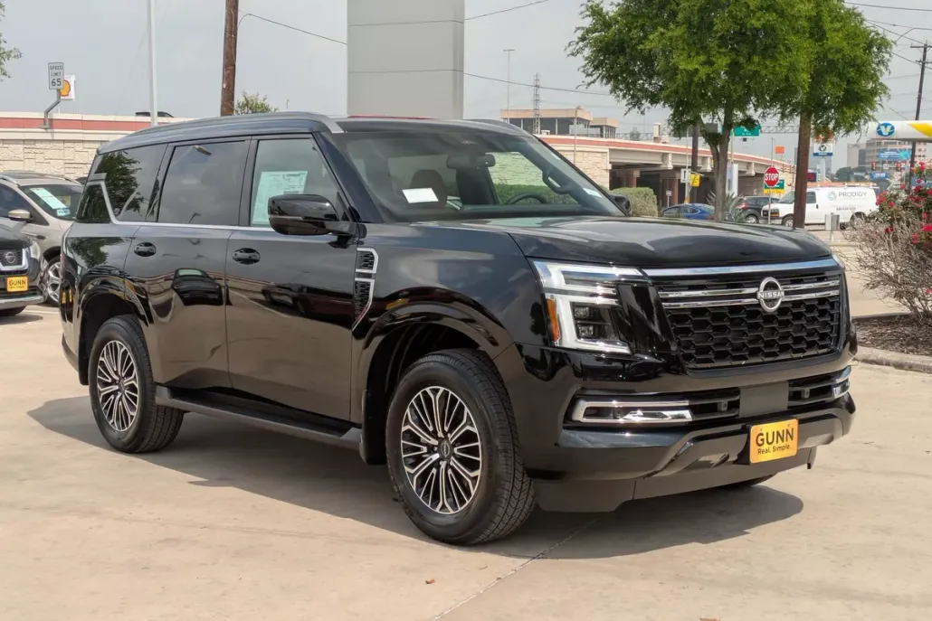 2025 Nissan Armada SL photo 1