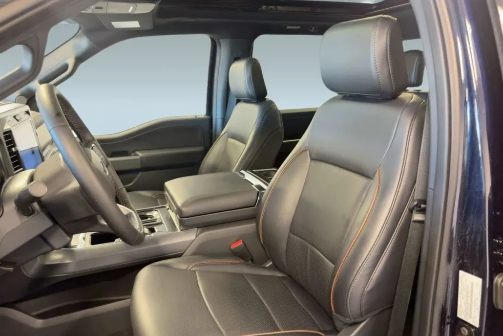 2025 Ford F-150 Lariat photo 1