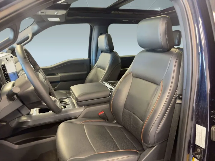 2025 Ford F-150 Lariat photo 1