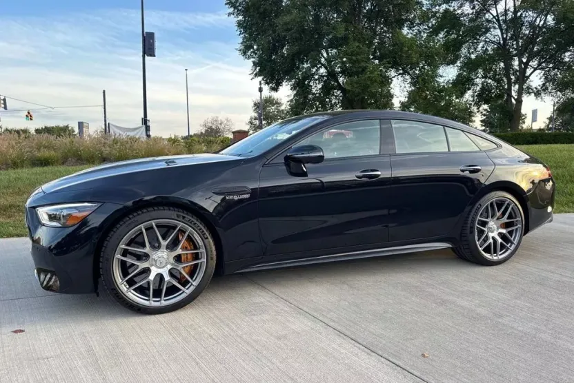 2024 Mercedes Benz S AMG 63 4MATIC photo 1