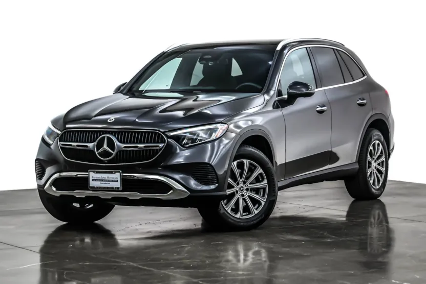 2025 Mercedes Benz GLC 300 photo 1