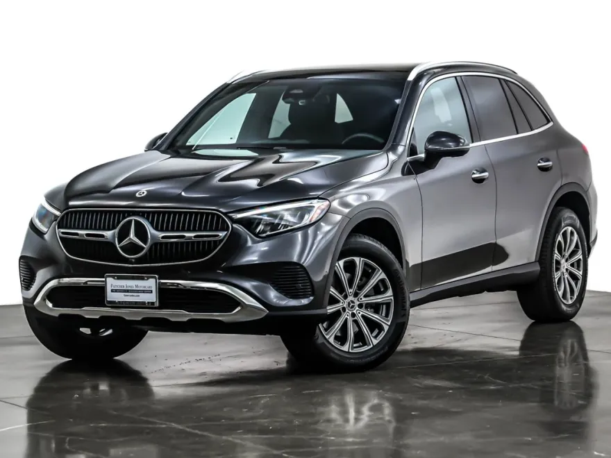 2025 Mercedes Benz GLC 300 photo 1