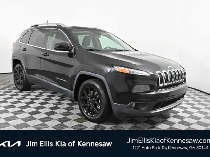 2017 Jeep Cherokee Latitude photo 1