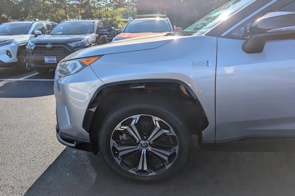 2021 Toyota RAV4 Prime XSE photo 1
