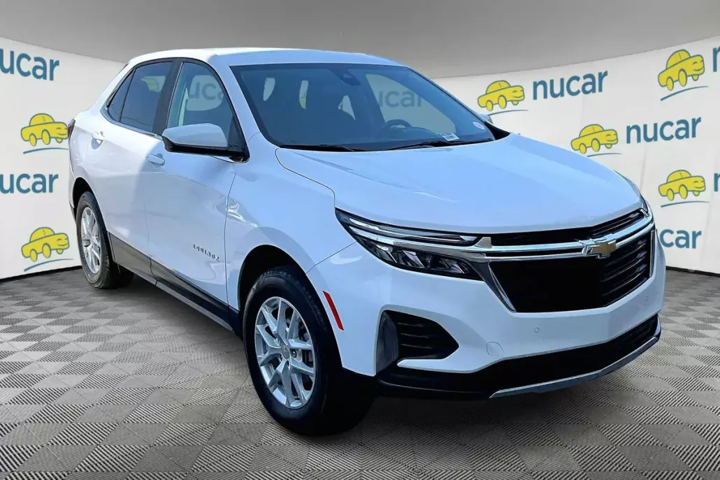 2023 Chevrolet Equinox LT photo 1