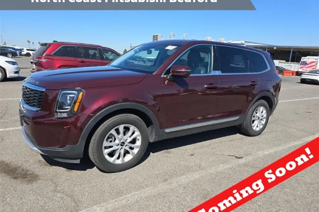 2022 Kia Telluride LX photo 1